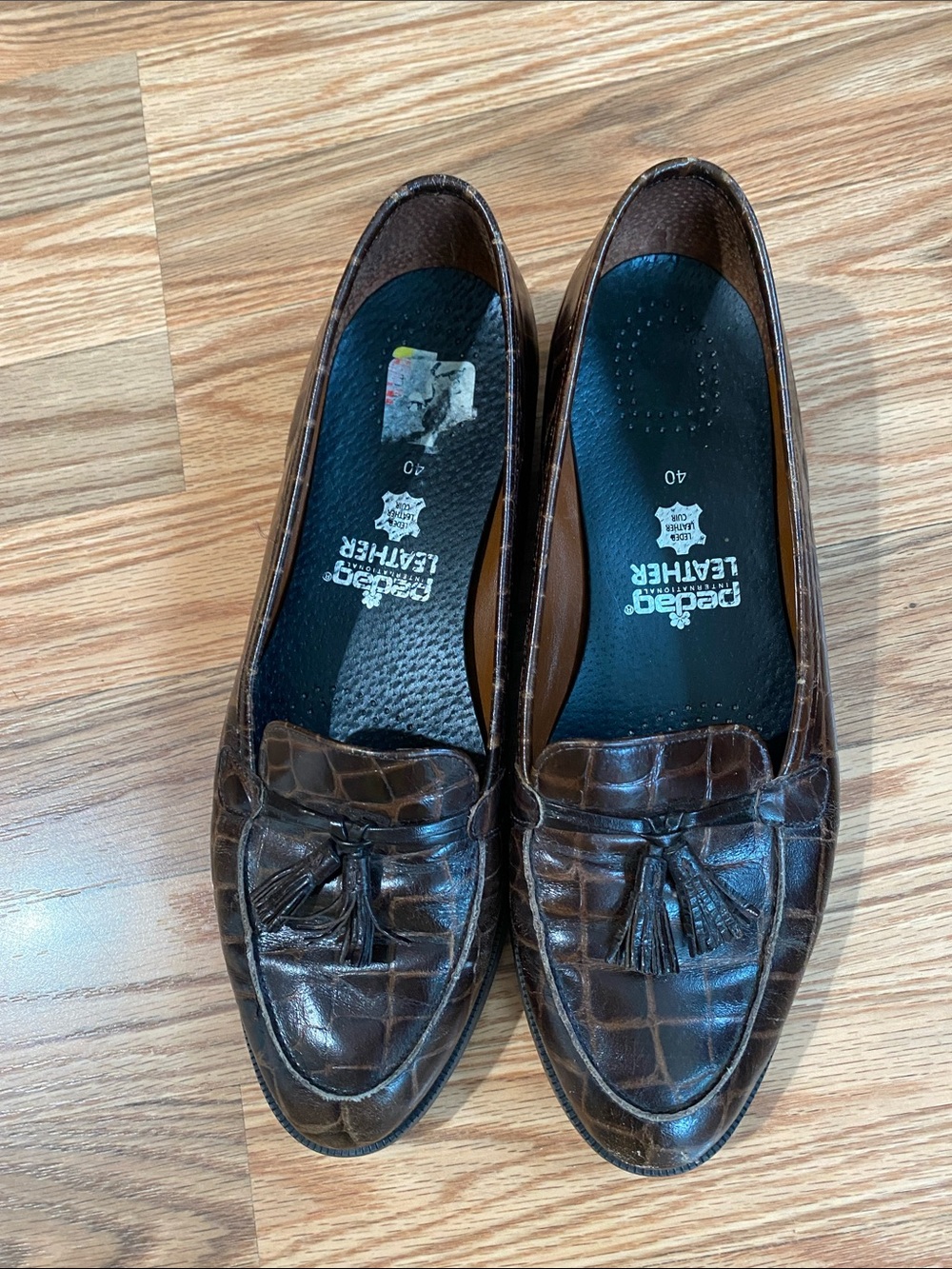 Women’s Brown Leather Croc-Embossed Tassel Loafers Size 40 Quiet Luxury